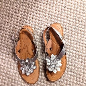 BORN, Flower Sandals, Size 9